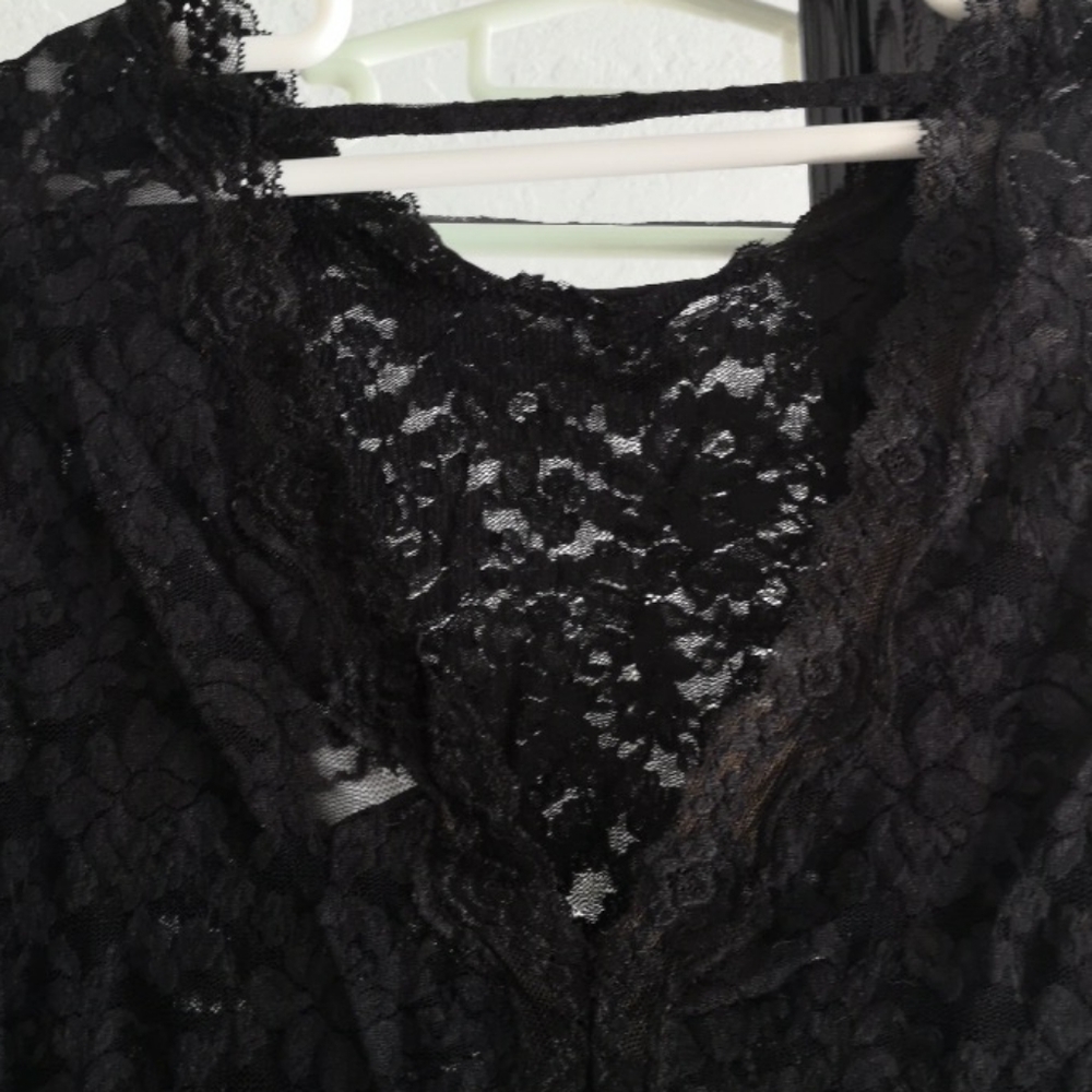 Lace top bundle - Picture 4 of 4